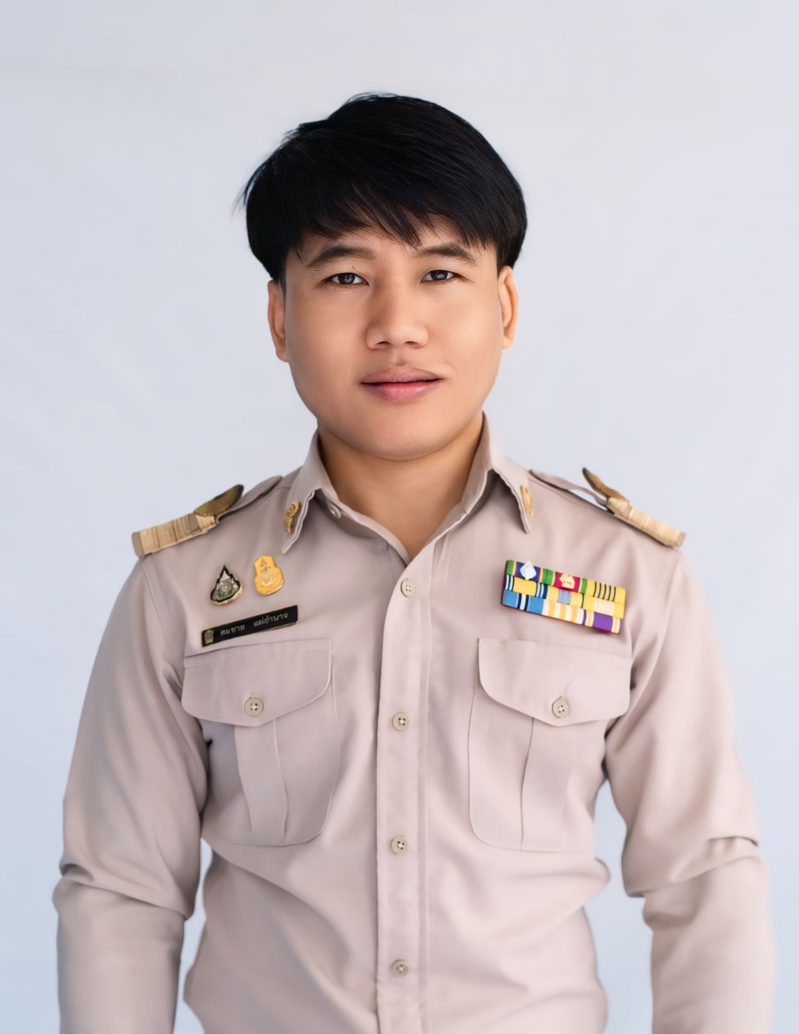 นายสมชาย แผ่อำนาจ